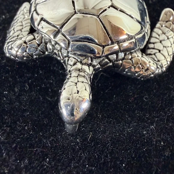 Silver Vintage SeaTurtle Figurine /Pendant”Good Luck Charm “ - Picture 6 of 7